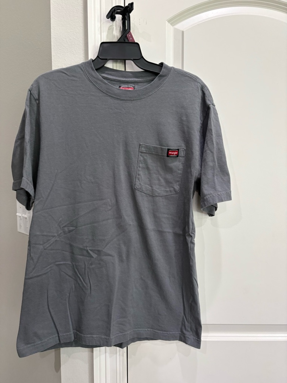 Wrangler Workwear gray short sleeve tshirt front pocket Mens Medium (38-40) GUC